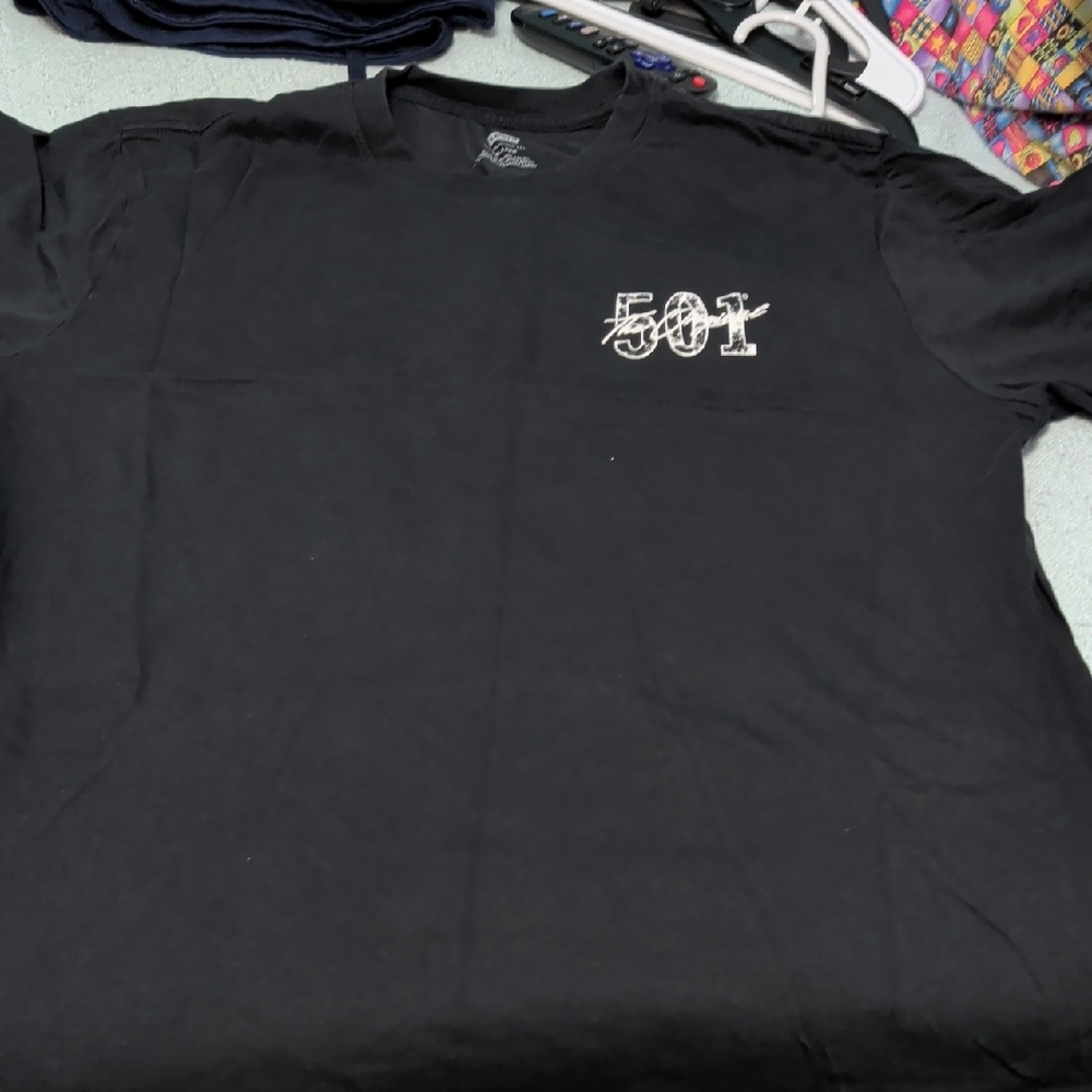 Levi's Black Short Sleeve Crewneck Tee with 501 Chest Graphic